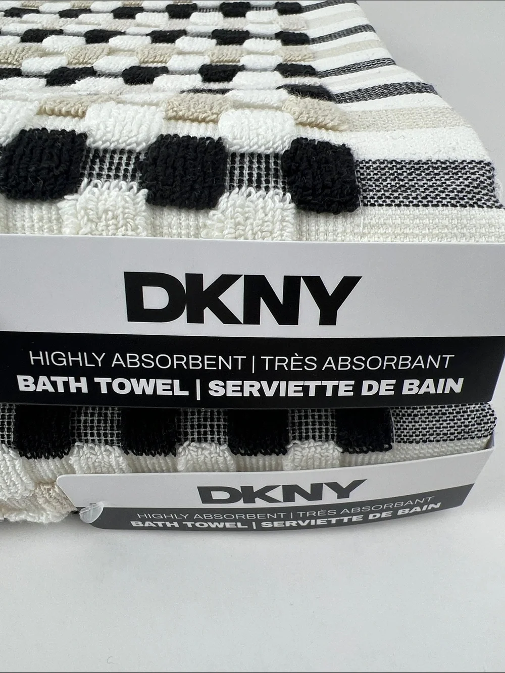 DKNY Maya Bath Towels Checkered Black Tan White 100% Cotton Set of 2 NEW